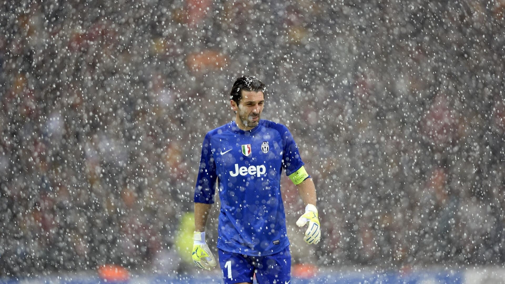 室内田径锦标赛女子撑杆跳 纪录一日三被刷新